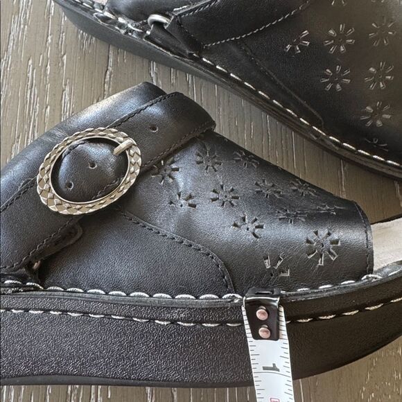 Alegria KLOVER Black Leather Slide Sandals or Slingback Lacer Cut Design Size 39 - Picture 9 of 12